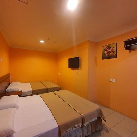 Highway Budget Hotel Іпох Екстер'єр фото