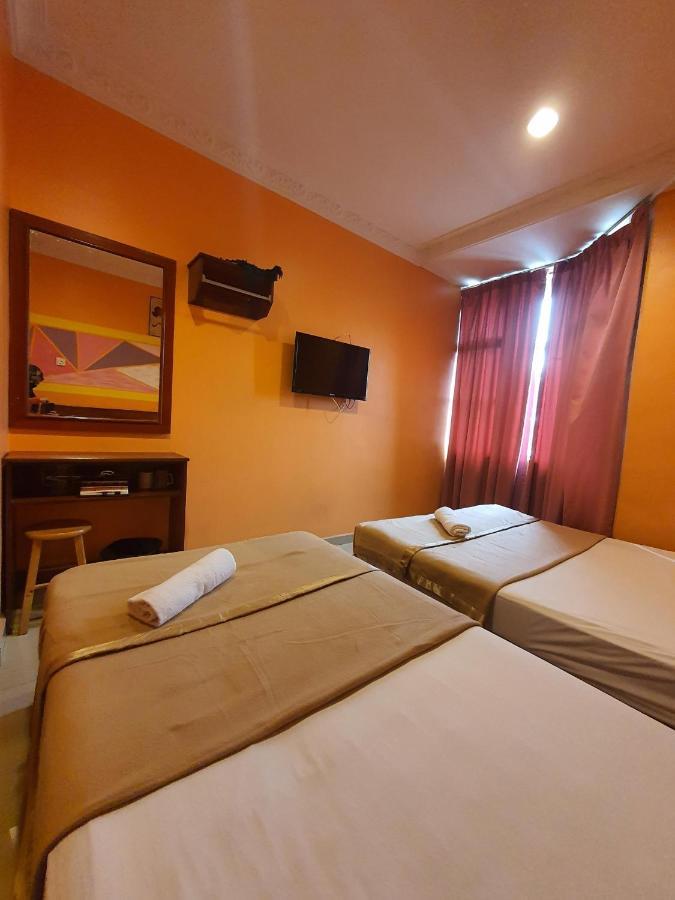 Highway Budget Hotel Іпох Екстер'єр фото