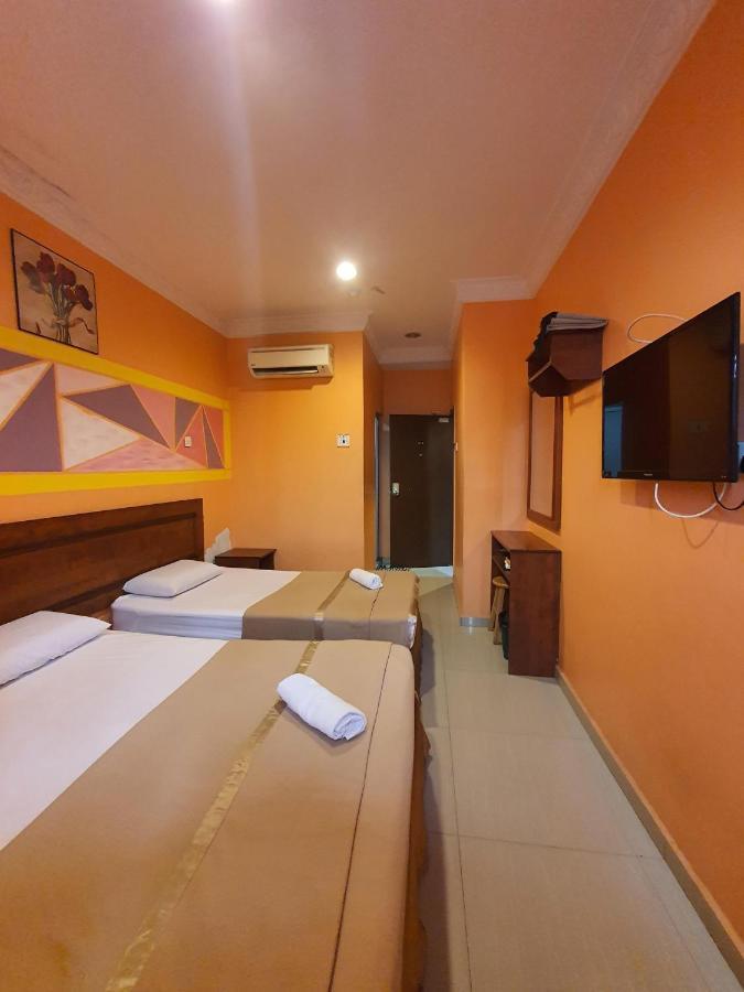 Highway Budget Hotel Іпох Екстер'єр фото