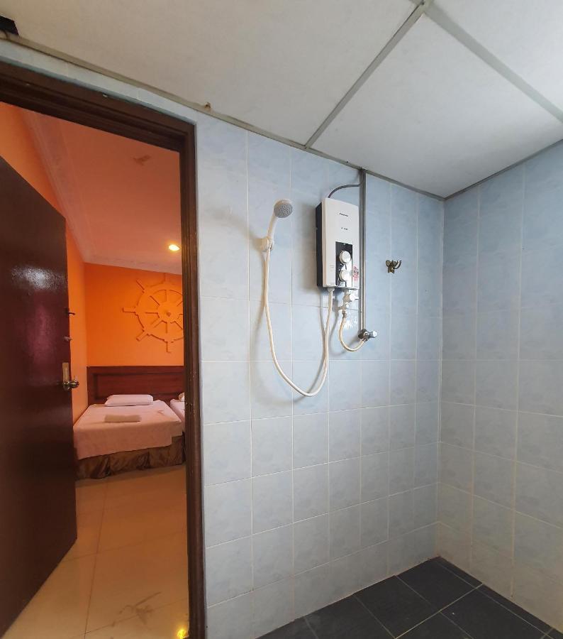 Highway Budget Hotel Іпох Екстер'єр фото