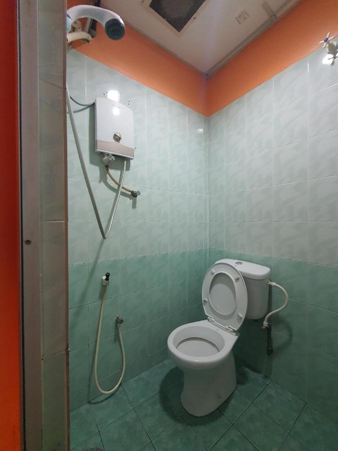 Highway Budget Hotel Іпох Екстер'єр фото